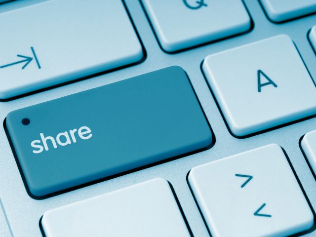 share-button2